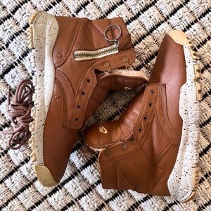 Tan Leather Sneaker Boots Lined Lightweight 11.5 Outdoor Comfy Gorpcore Warm